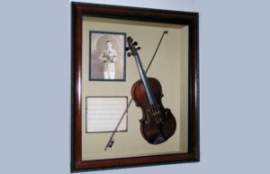 Custom framing for musical history